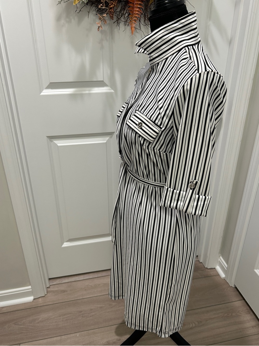 NWT Mlle Gabrielle Black & White Vertical Stripe Midi Shirt Dress Size Small - Picture 11 of 14